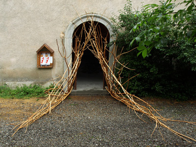 Passage, Saint Michel de Chaillol, Rencontre artistiques en Champsaur, Haute-Savoie, France 2010